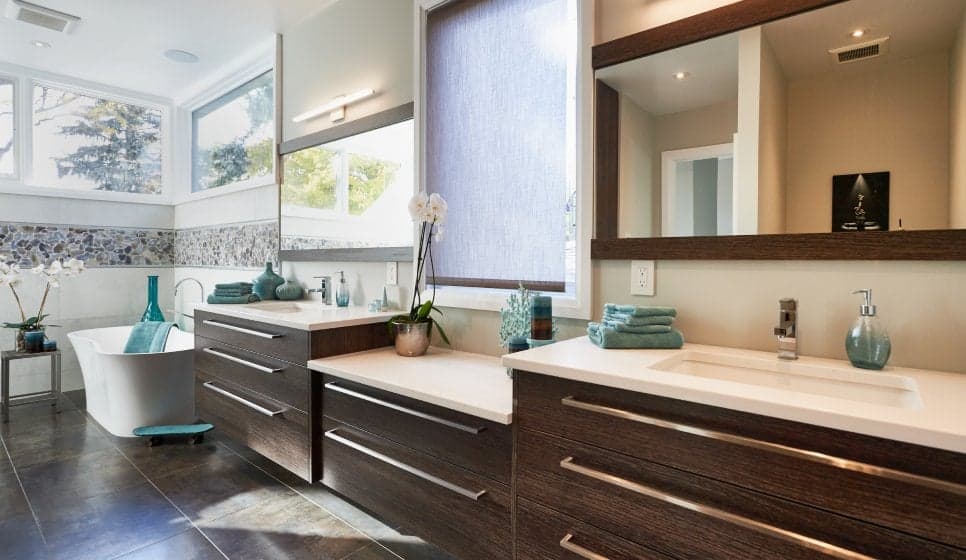 White Kitchen in Bayview Village - detail 12